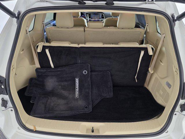 used 2016 Toyota Highlander car, priced at $15,788