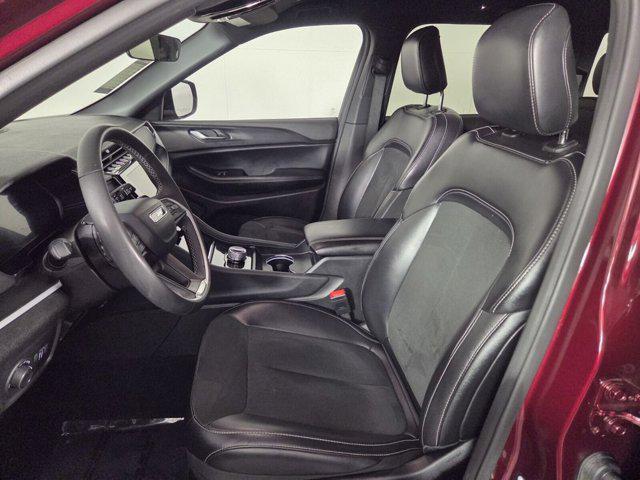 used 2025 Jeep Grand Cherokee car, priced at $31,798