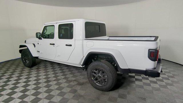 new 2026 Jeep Gladiator car, priced at $40,412