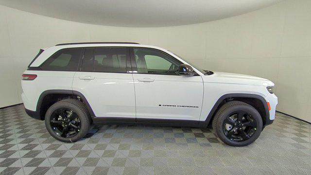 new 2025 Jeep Grand Cherokee car, priced at $34,105