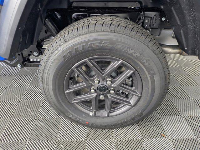 new 2025 Jeep Gladiator car, priced at $33,436