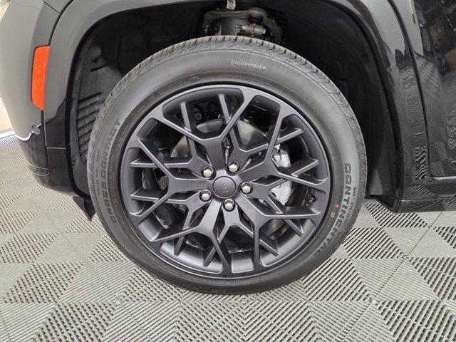 used 2025 Jeep Grand Cherokee L car, priced at $50,988