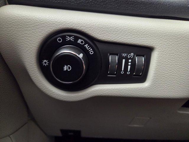 used 2018 Chrysler Pacifica car, priced at $14,988