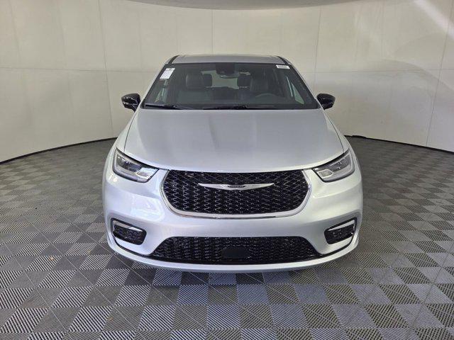 new 2026 Chrysler Pacifica car, priced at $40,434
