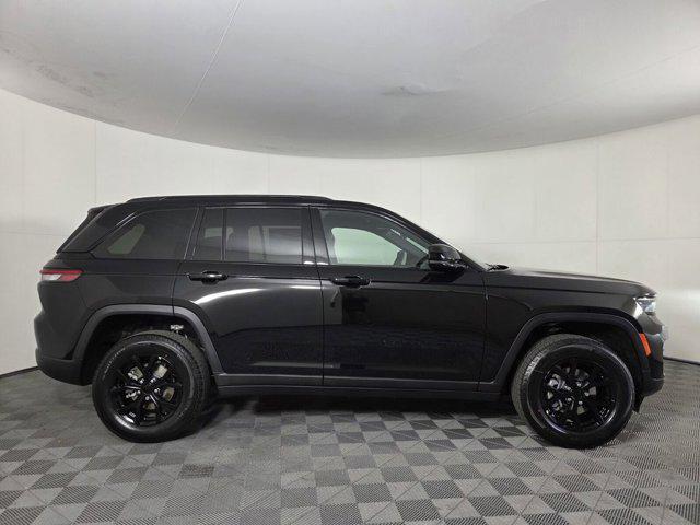 new 2025 Jeep Grand Cherokee car, priced at $36,700
