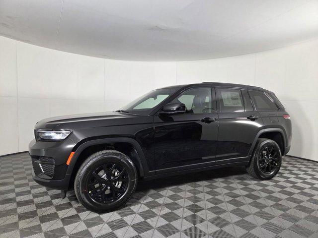 new 2025 Jeep Grand Cherokee car, priced at $36,700