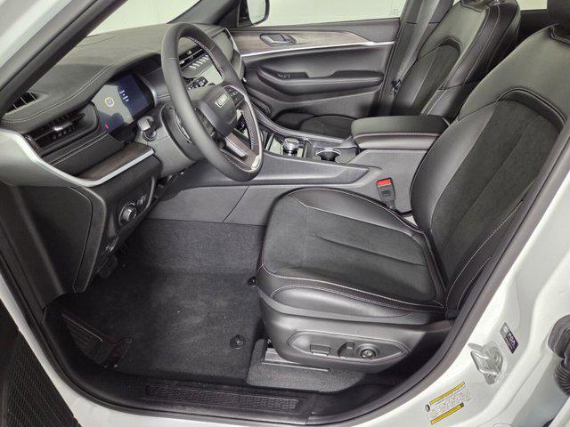 new 2026 Jeep Grand Cherokee car, priced at $37,108