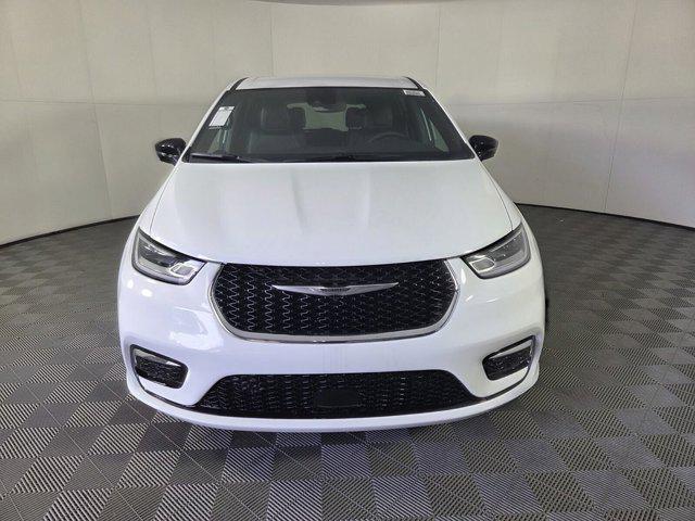 new 2026 Chrysler Pacifica car, priced at $39,988