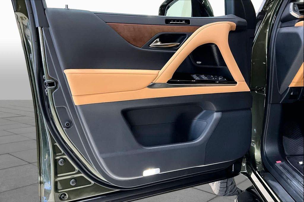 new 2026 Lexus LX 600 car, priced at $118,634