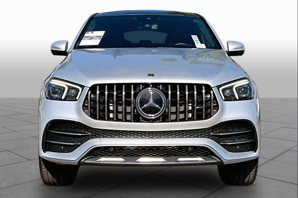 Mercedes-Benz GLE view 3