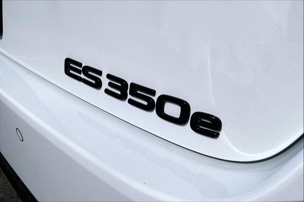 new 2026 Lexus ES 350e car, priced at $52,502