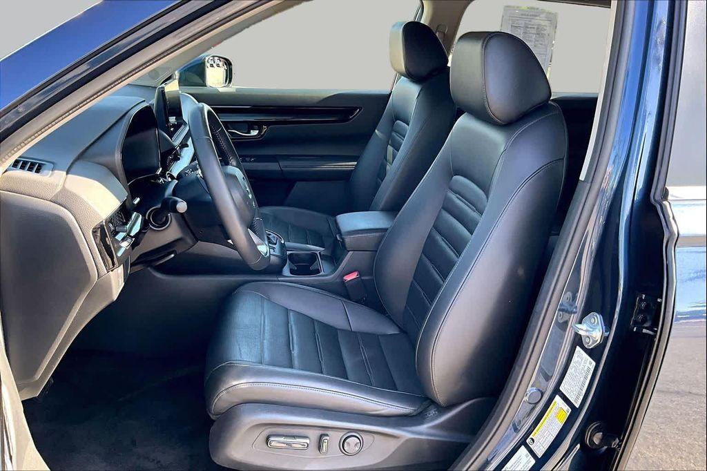 used 2024 Honda CR-V car, priced at $29,917