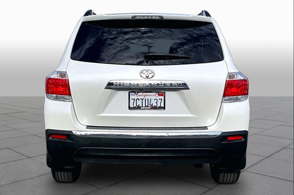 used 2013 Toyota Highlander car, priced at $14,917