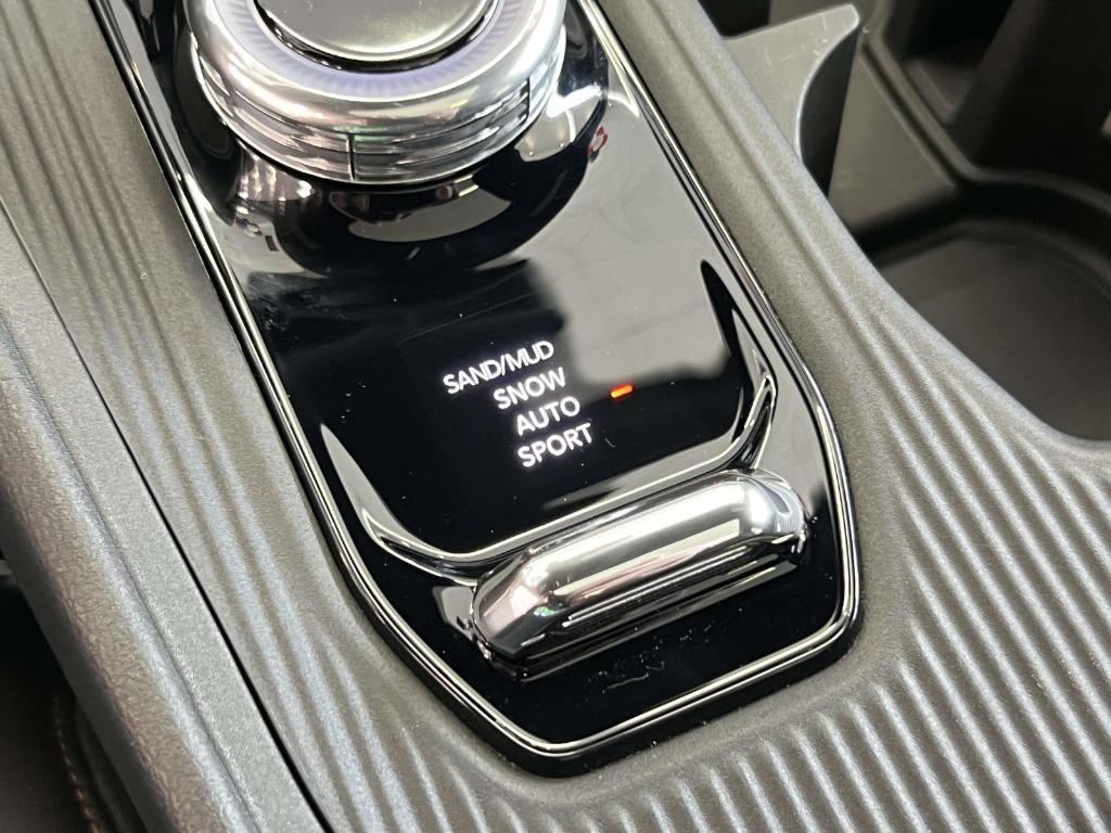 new 2026 Jeep Cherokee car, priced at $41,310