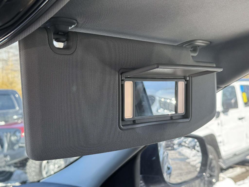 used 2023 Jeep Grand Cherokee car, priced at $30,595