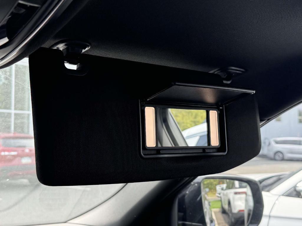 new 2025 Jeep Grand Cherokee L car, priced at $52,330