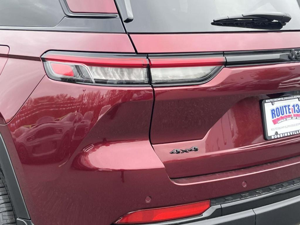 new 2025 Jeep Grand Cherokee car, priced at $43,655