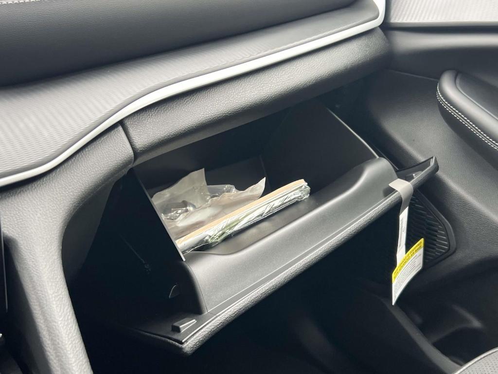 new 2025 Jeep Grand Cherokee car, priced at $43,655