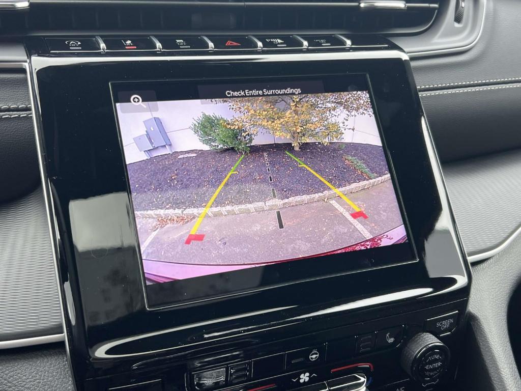 new 2025 Jeep Grand Cherokee car, priced at $43,655