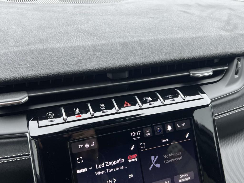 new 2025 Jeep Grand Cherokee car, priced at $43,655