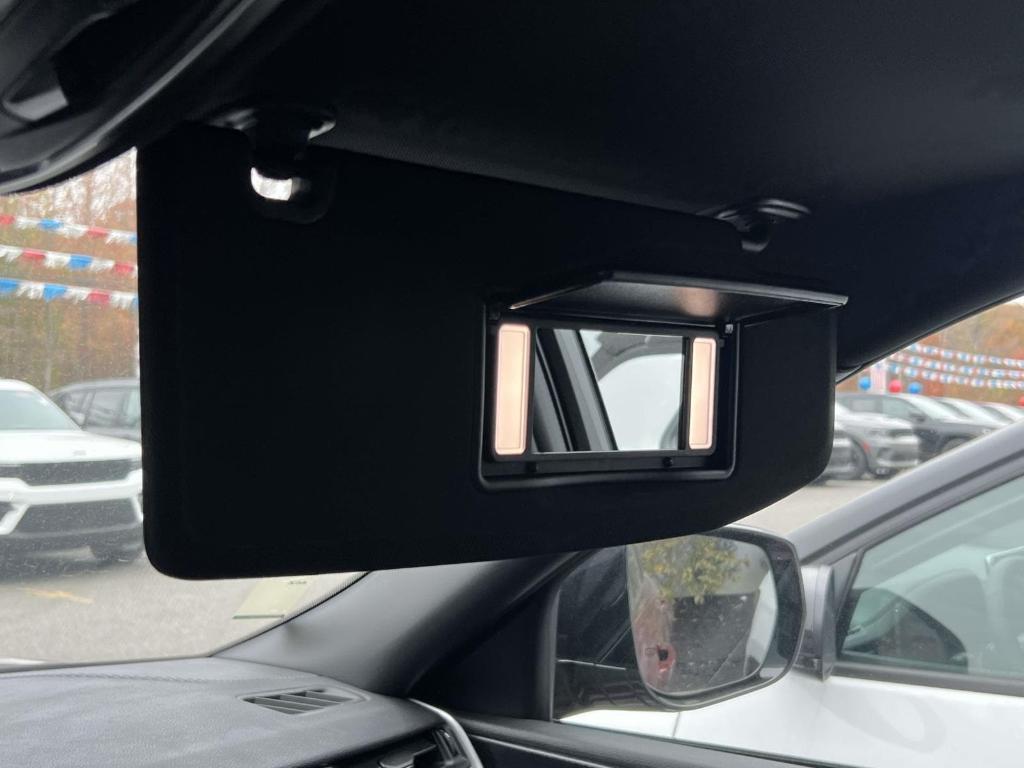 new 2025 Jeep Grand Cherokee car, priced at $43,655