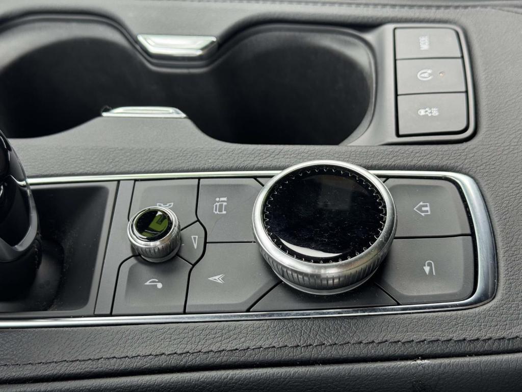 used 2025 Cadillac XT4 car, priced at $34,995