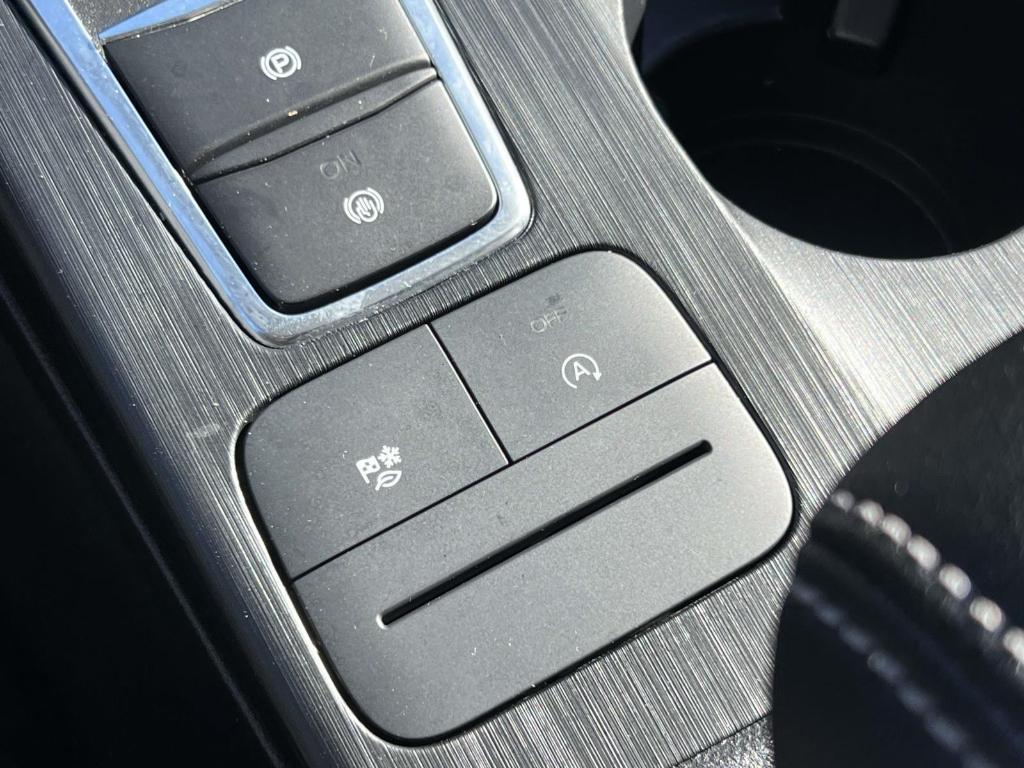 used 2022 Ford Escape car, priced at $21,995