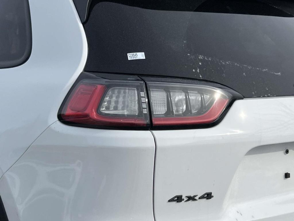 used 2021 Jeep Cherokee car, priced at $21,995