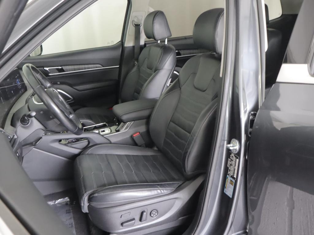used 2023 Kia Telluride car