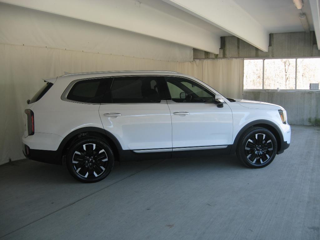 used 2024 Kia Telluride car, priced at $43,990