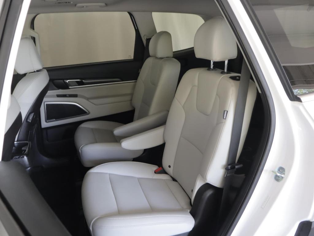 used 2024 Kia Telluride car