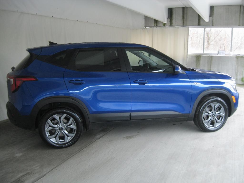 used 2024 Kia Seltos car, priced at $17,991