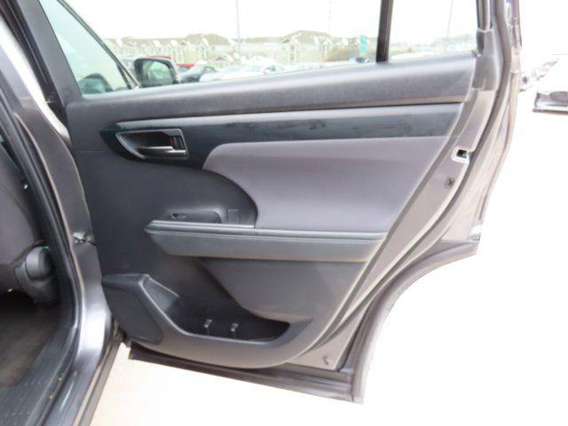 used 2024 Toyota Highlander car, priced at $31,575