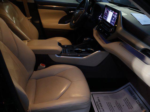 used 2020 Toyota Highlander car, priced at $28,955