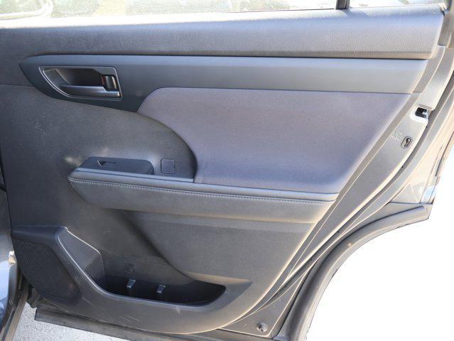 used 2024 Toyota Highlander car, priced at $33,695