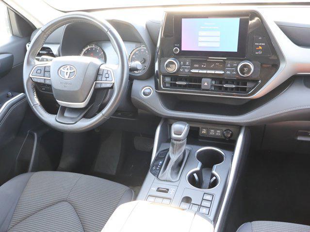 used 2024 Toyota Highlander car, priced at $33,695