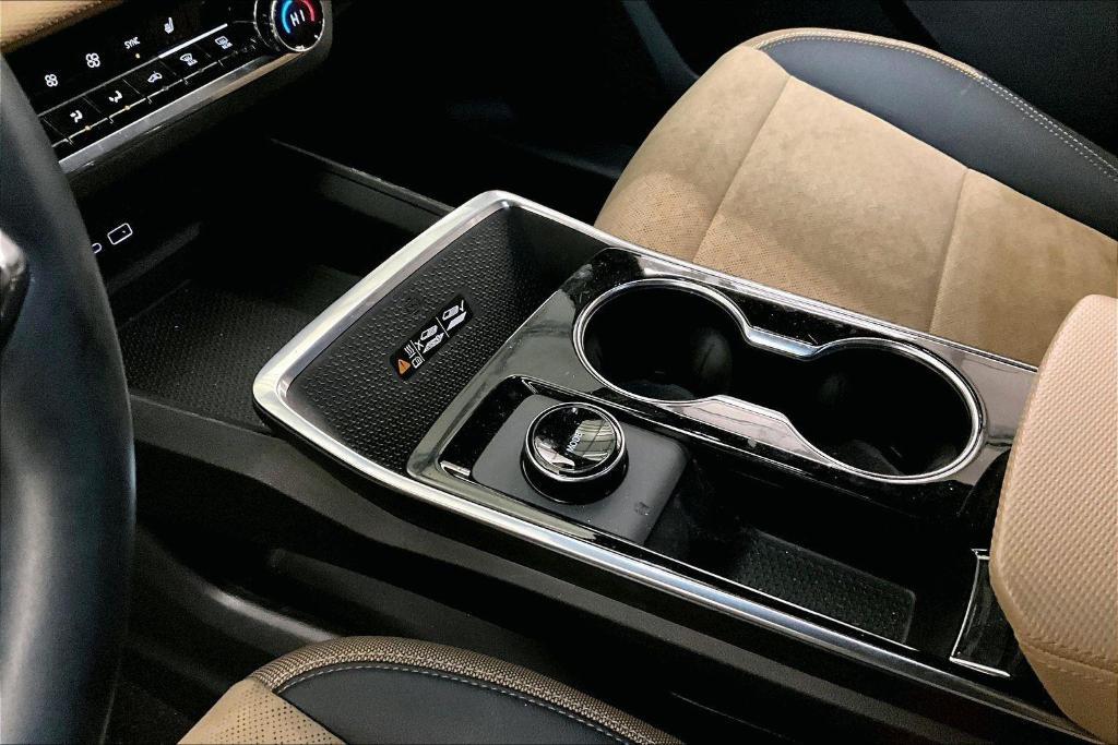 used 2025 Chevrolet Equinox car, priced at $29,500