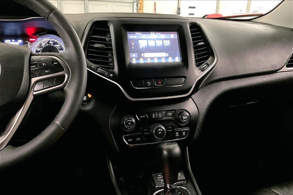 used 2020 Jeep Cherokee car, priced at $15,488