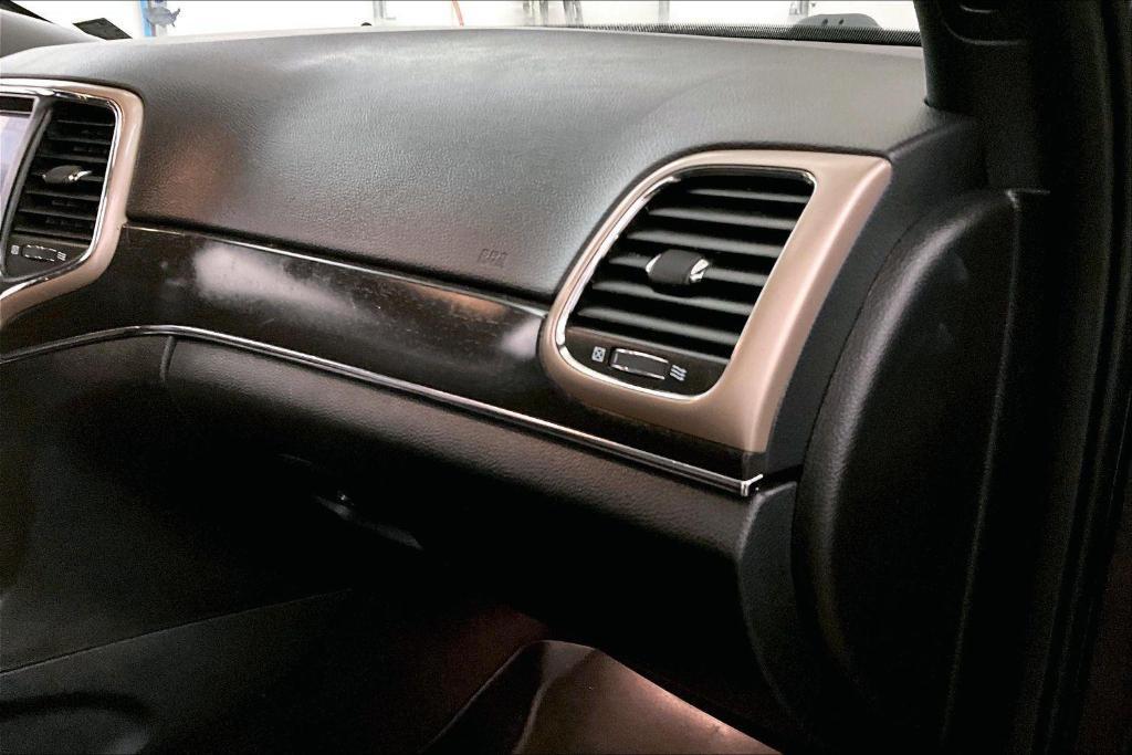 used 2017 Jeep Grand Cherokee car, priced at $14,288