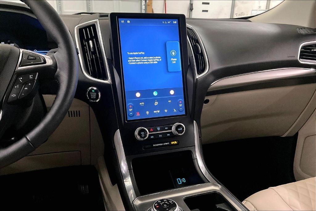 used 2024 Ford Edge car, priced at $32,000