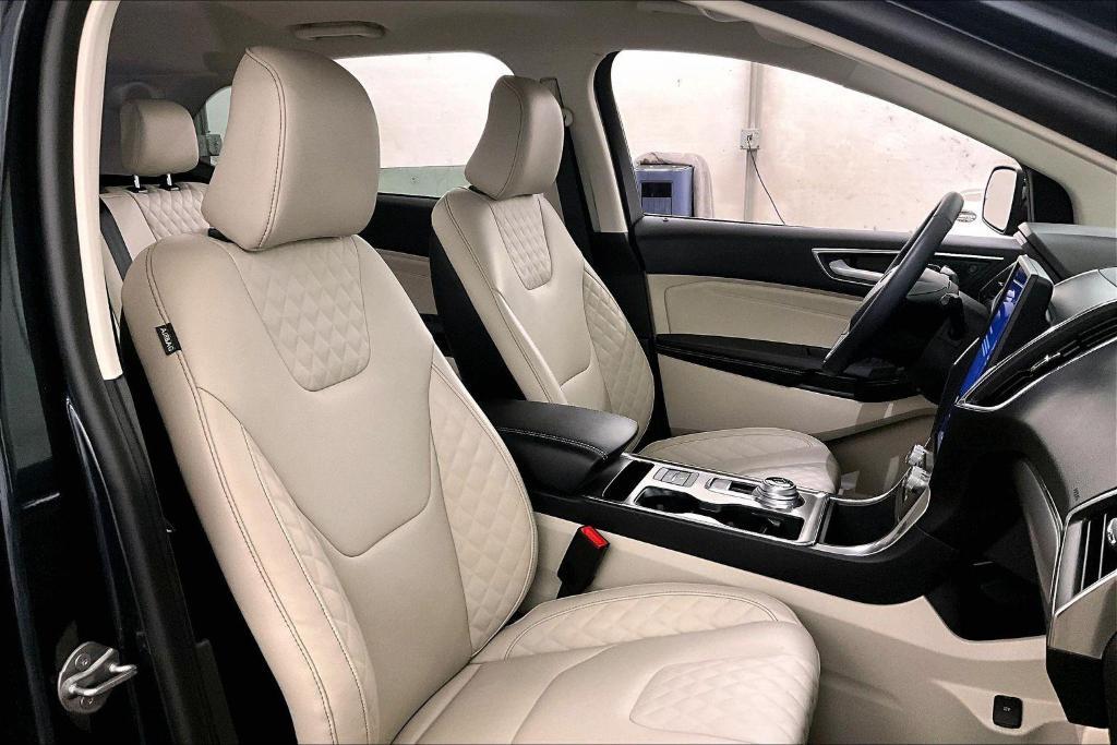 used 2024 Ford Edge car, priced at $32,000
