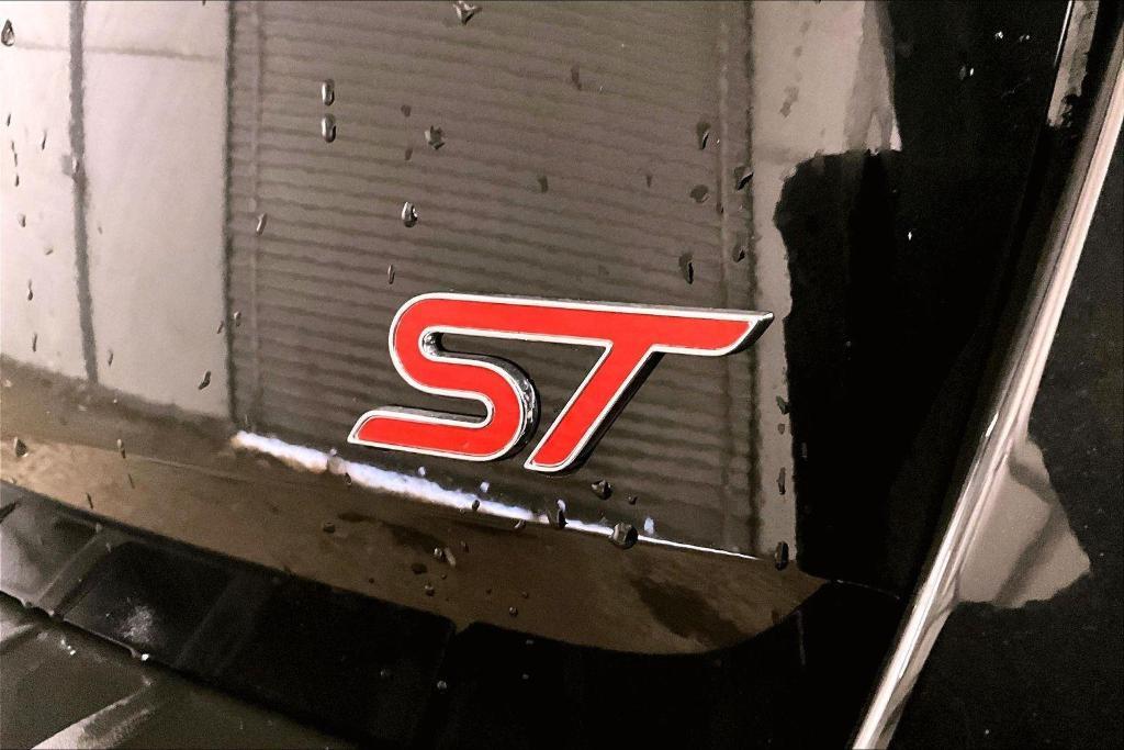 used 2025 Ford Explorer car, priced at $53,500