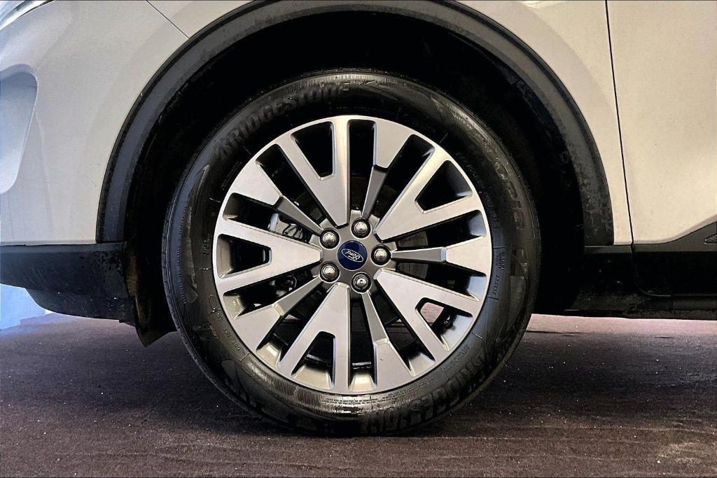 used 2022 Ford Escape car, priced at $23,000