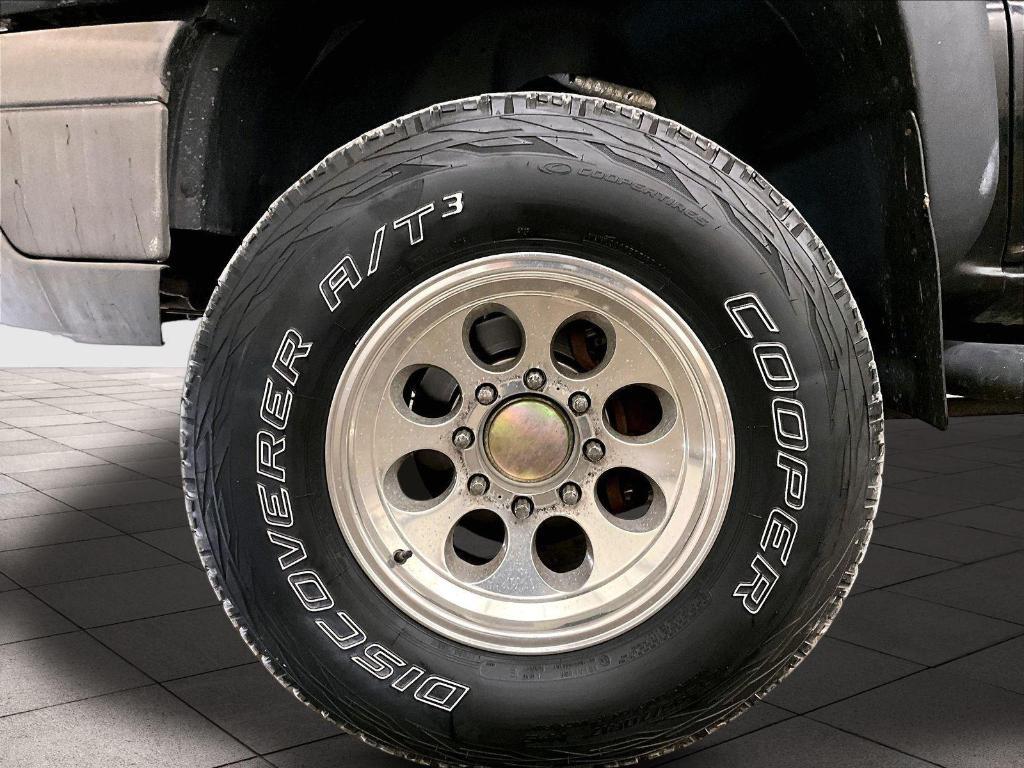 used 2003 Chevrolet Silverado 2500 car, priced at $9,997