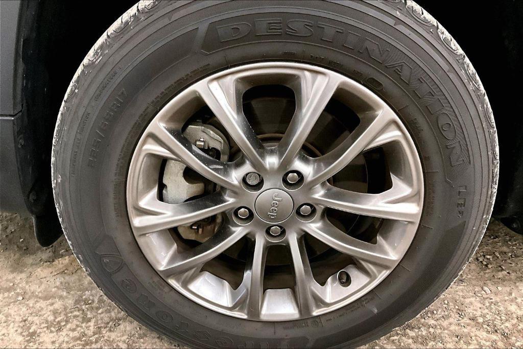 used 2021 Jeep Cherokee car, priced at $23,500