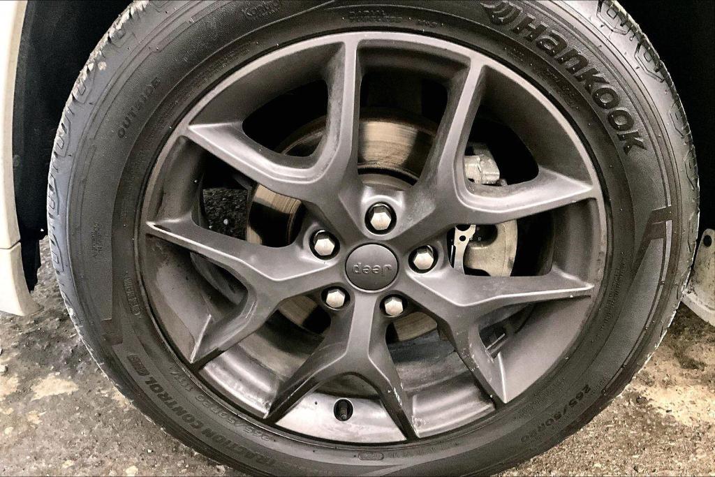 used 2019 Jeep Grand Cherokee car, priced at $23,250