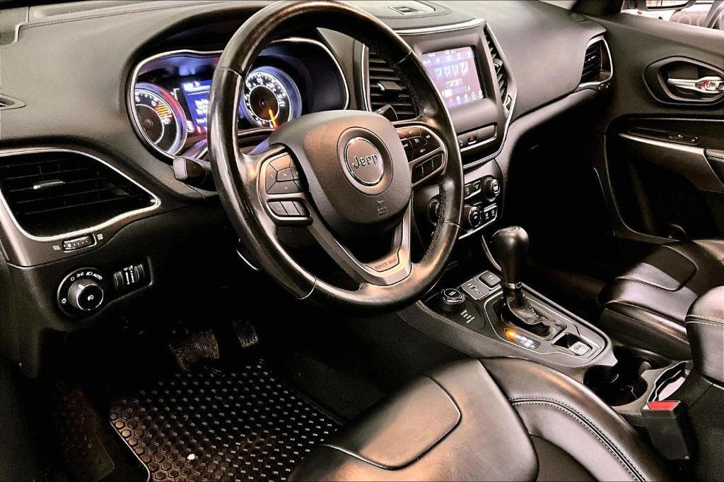 used 2020 Jeep Cherokee car, priced at $17,500