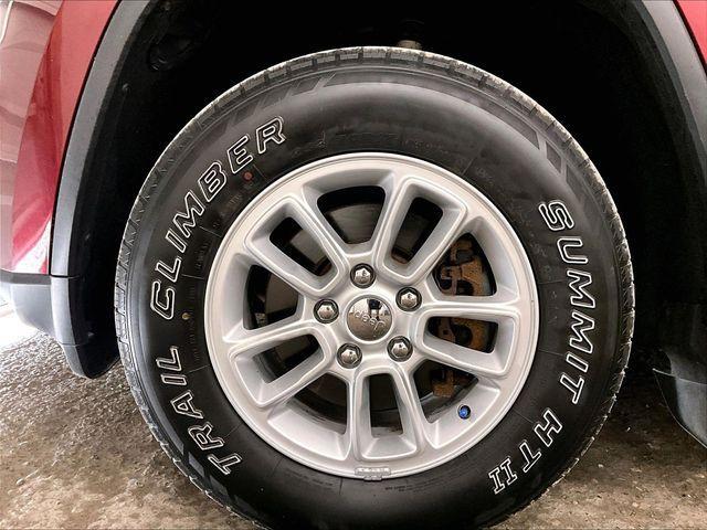 used 2020 Jeep Grand Cherokee car, priced at $21,490