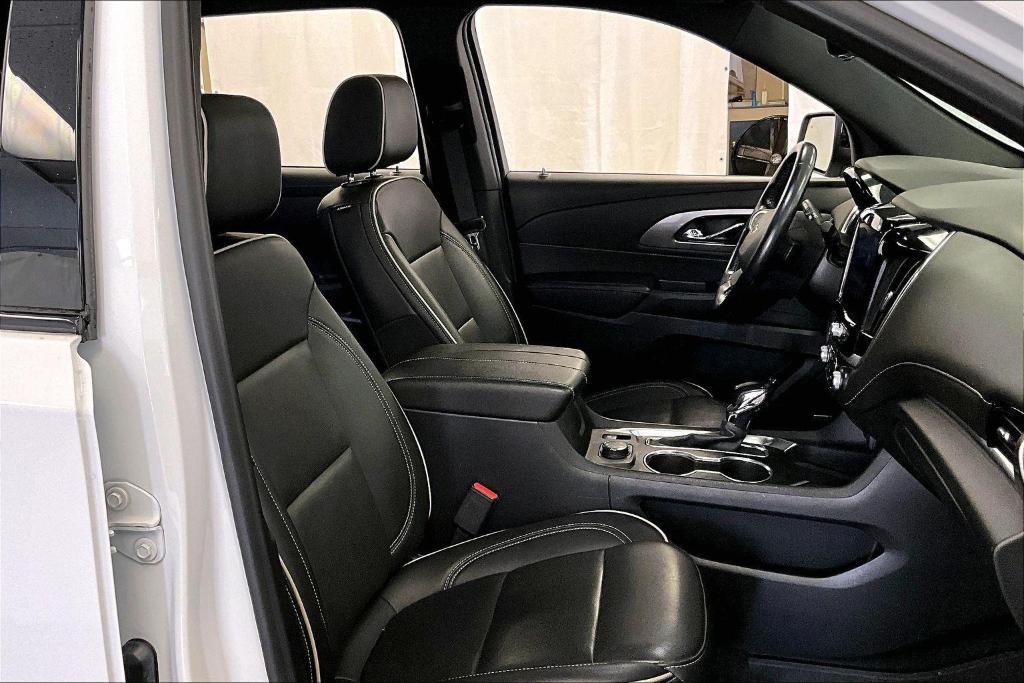 used 2022 Chevrolet Traverse car, priced at $29,250
