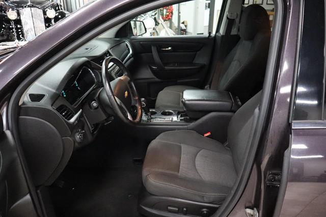 used 2015 Chevrolet Traverse car, priced at $12,995